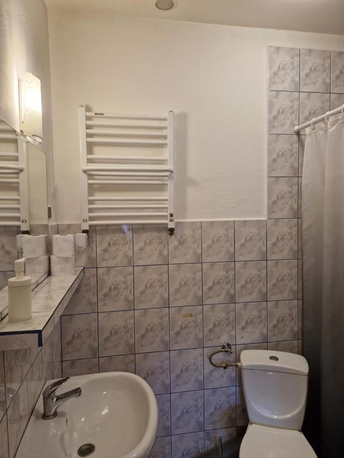 Zajazd Lesny Tuszyn Buitenkant foto