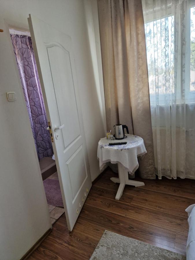 Zajazd Lesny Tuszyn Buitenkant foto